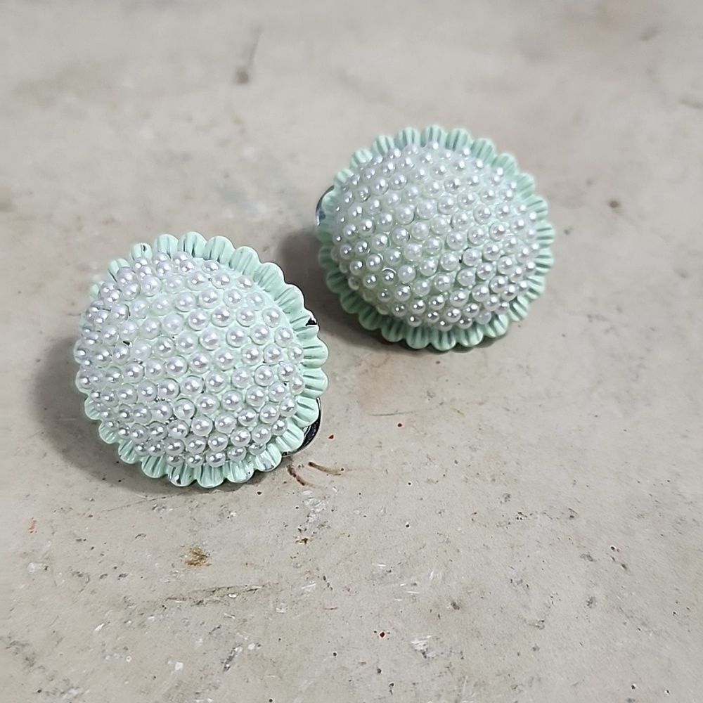 Spring Green & Mini Faux Pearl Pierced & Clip~on Earrings